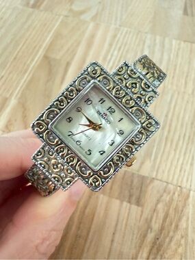 Denacci ladies square two toned cuff bracelet watch NEW BATTERY